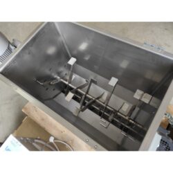 estrusore-pneumatico32 Large Mixer & Coclea Extruder