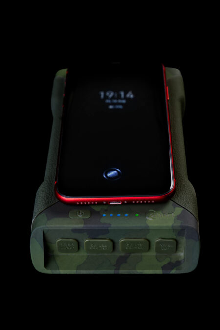 Camo-with-phone RidgeMonkey Vault C-Smart Wireless 77850mAh Camo