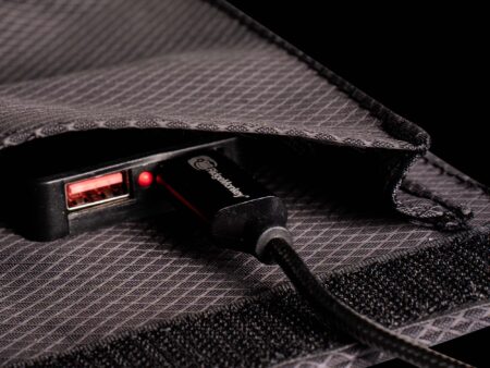 RidgeMonkey Vault QC3.0 USB-A 21W Solar Panel